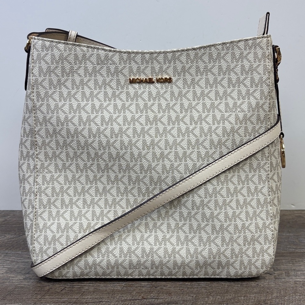 Michael Kors Jet Set Travel Large Messenger – Light Cream Multi – MSRP $348